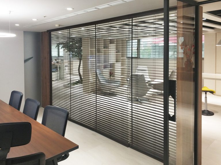 木百葉簾 辦公室窗簾 隔間窗簾 Venetian Blinds Office